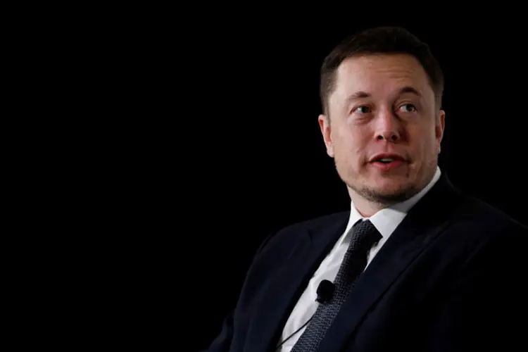Elon Musk: apenas no ano passado, a Tesla perdeu US$ 2,24 bilhões, 189,7% a mais que em 2016 (Aaron P. Bernstein/Reuters)