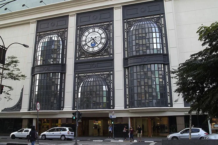 Shopping: homem, que estaria armado com uma faca, mantém uma funcionária refém dentro de uma loja no Shopping Pátio Paulista (Marco Aurélio/Wikimedia Commons)