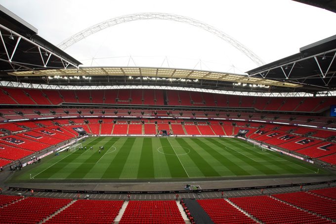 Bilionário dos EUA negocia compra do estádio de Wembley, na Inglaterra