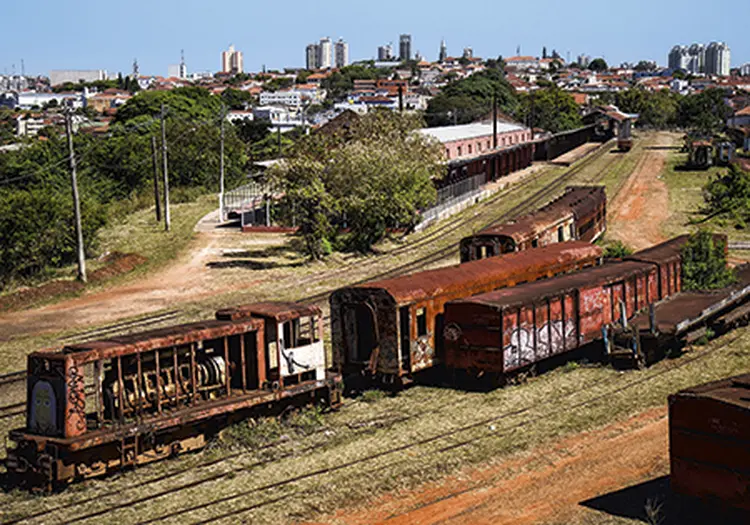 Vagões desativados em estação ferroviária inaugurada em 1889 pela Estrada de Ferro Sorocabana (Rubens Chaves/Pulsar)