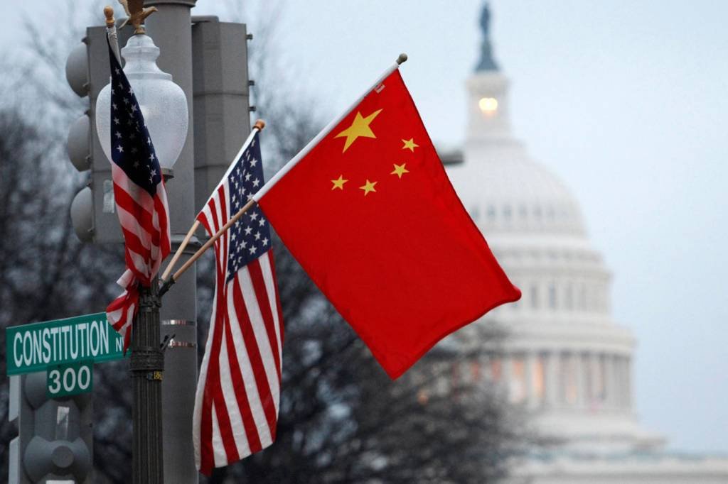 Superávit comercial da China com EUA cai 2,8% em julho em relação a julho