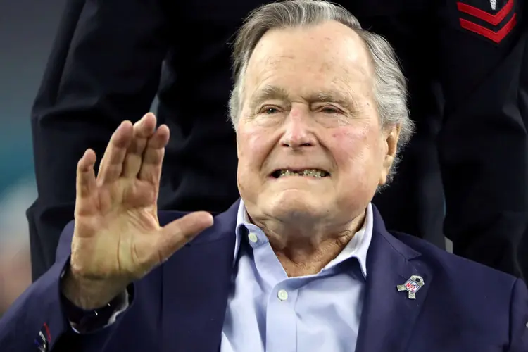 Bush: a esposa de George H.W. Bush, Barbara Bush, morreu neste mês aos 92 anos de idade (Adrees Latif/Reuters)