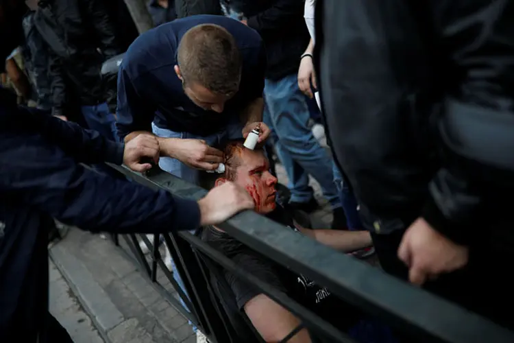 Grécia: a polícia reprimiu os manifestantes com gás lacrimogêneo e golpes de cassetete (Alkis Konstantinidis/Reuters)