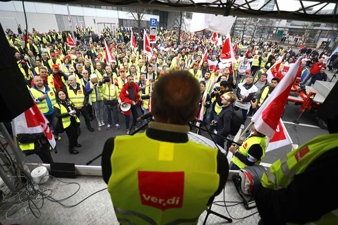 Greve cancela centenas de voos em aeroporto de Frankfurt