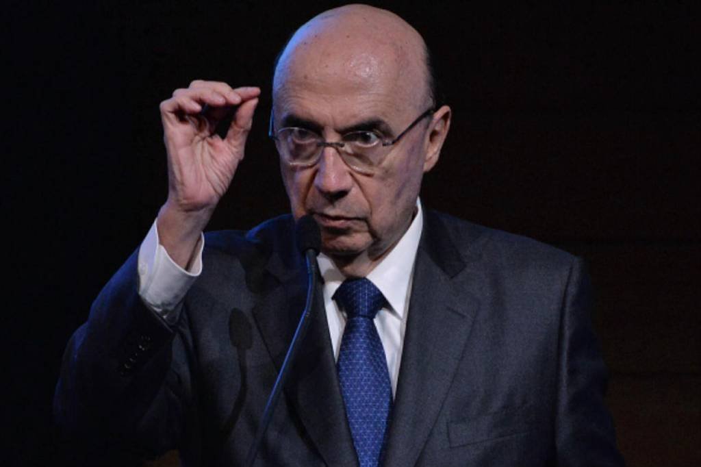 Em busca de eleitoras, Meirelles sobe tom contra Bolsonaro e Ciro