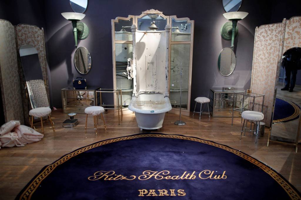 Leilão de mobiliário do hotel Ritz de Paris desperta paixões