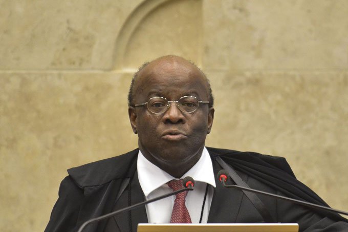 PSB quer lançar candidatura de Joaquim Barbosa até dia 15 de maio