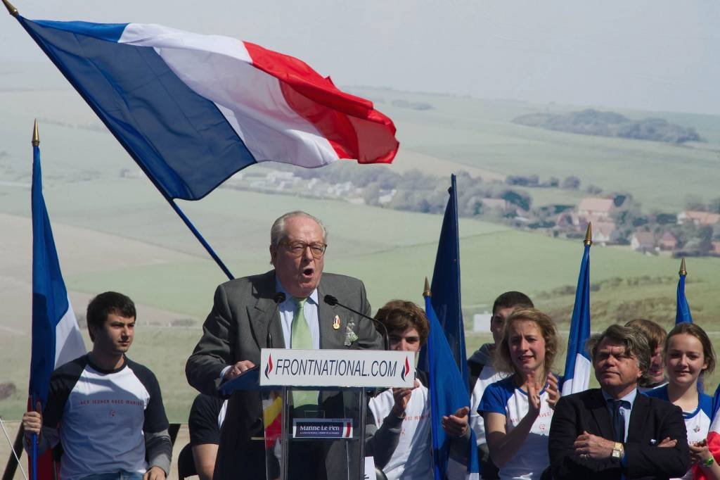 Jean-Marie Le Pen se une a movimento europeu neofascista