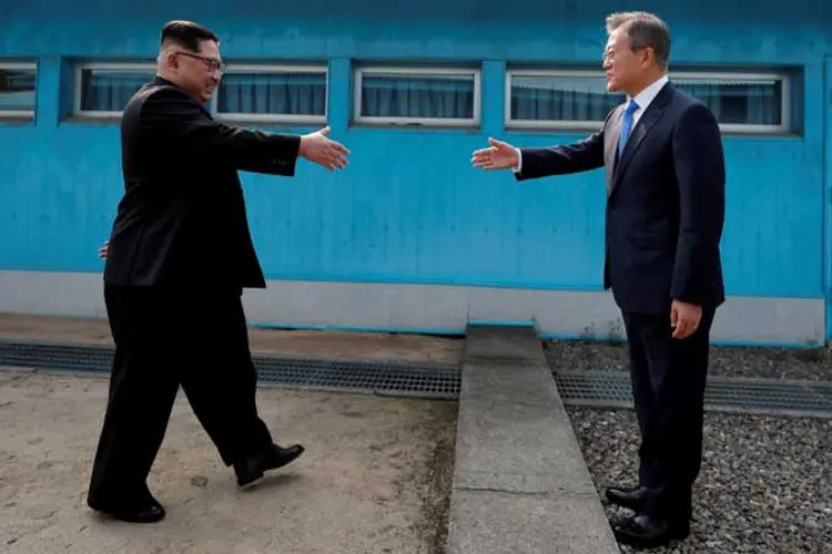 Kim Jong-un e Moon Jae-in: voltou de carro de visita história? (Korea Summit Press Pool/Pool/Reuters)