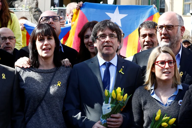 Puigdemont vive na Bélgica desde o fim de 2017, após uma tentativa de separação da Catalunha (Hannibal Hanschke/Reuters)