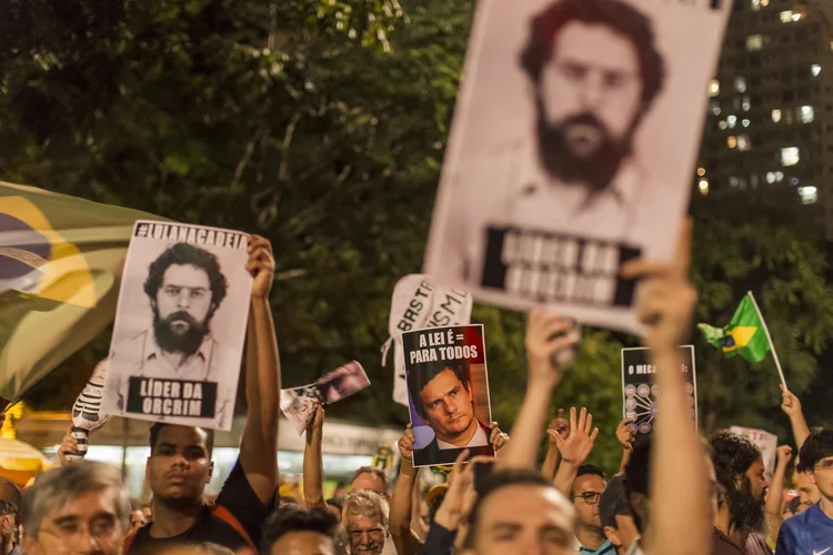 Manifestação em defesa de Lula: PF quer evitar conflitos (Rodrigo Capote/Bloomberg/Bloomberg)