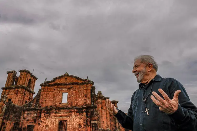 Lula: "em tese, até esse momento, não há impedimento para o registro e eventual campanha", destaca o especialista em direito eleitoral (Lula/Facebook/Divulgação)