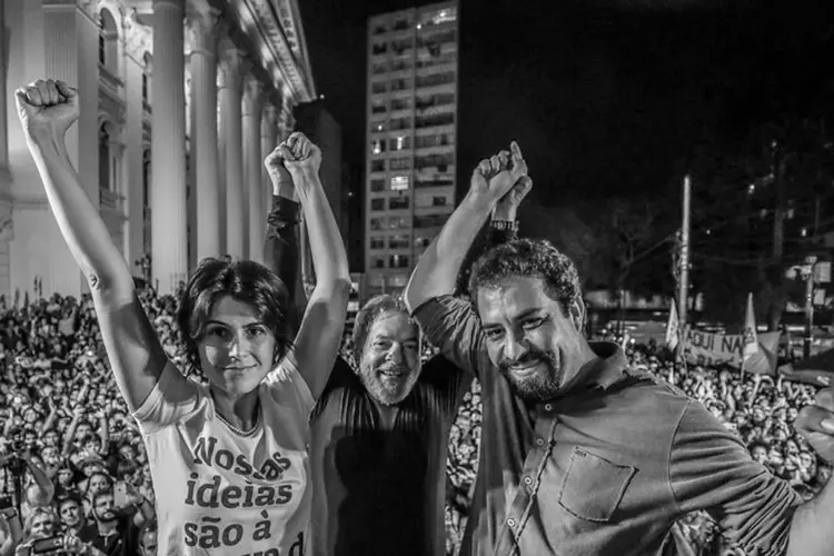 Aliados: os candidatos Manuela D'Ávila, do PCdoB e Guilherme Boulos, do PSOL (Lula/Facebook/Divulgação)