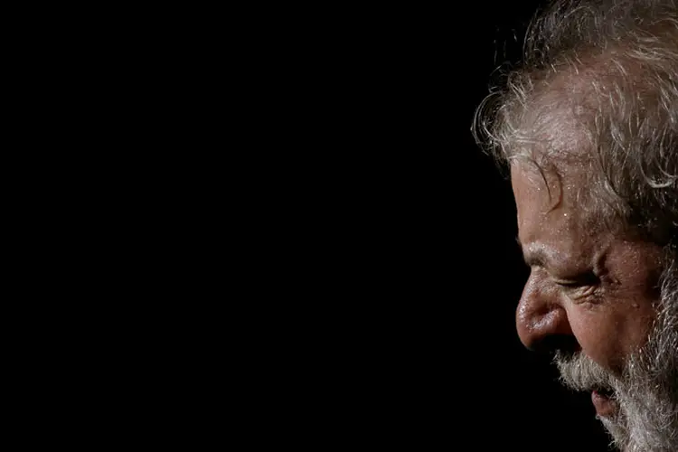 Lula: a frase foi interpretada por dirigentes e lideranças petistas como uma admissão de que está fora da disputa eleitoral (Ricardo Moraes/Reuters)