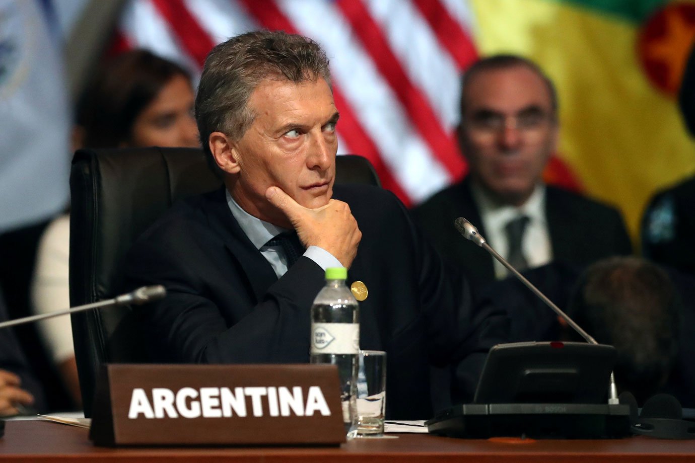 Macri pede governo democrático na Venezuela
