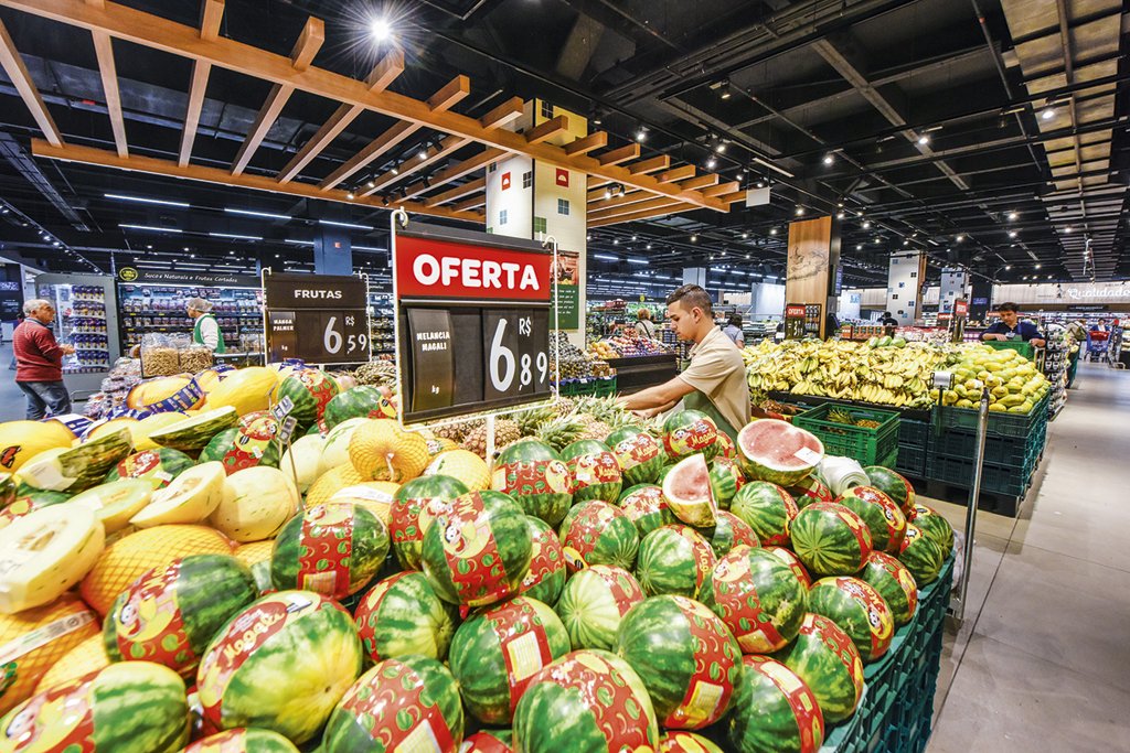 Preços: alimentação teve mudança de 1,64% para 2,04% (Germano Lüders/Exame)