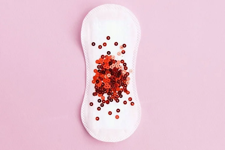 Dia Internacional da Dignidade Menstrual: no Brasil, 19% dos jovens de 13 a 24 anos não têm dinheiro para absorventes e 37% têm dificuldades de acesso a itens de higiene em locais públicos (iStock/Thinkstock)