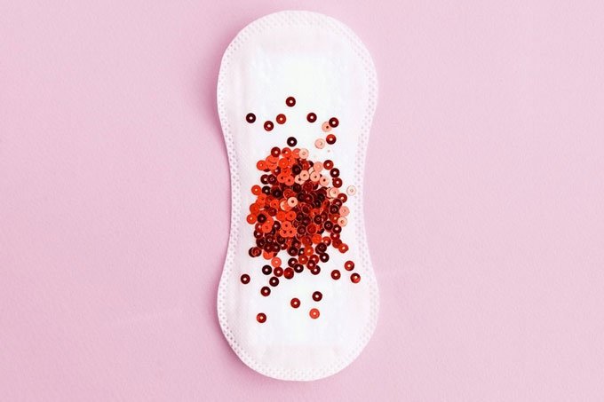 Menstruação: escolas, faculdades e universidades também devem disponibilizar produtos em seus banheiros (iStock/Thinkstock)