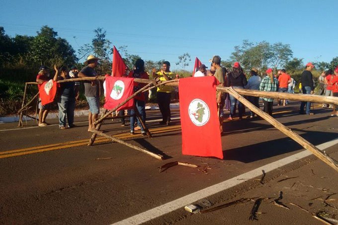 MST: manifestantes fecham ao menos 17 estradas no país (MST/Divulgação)