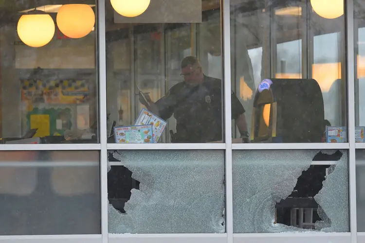 Nashville: um funcionário e três clientes morreram durante tiroteio durante a madrugada de domingo em Antioch (/Harrison McClary TPX IMAGES OF THE DAY/Reuters)