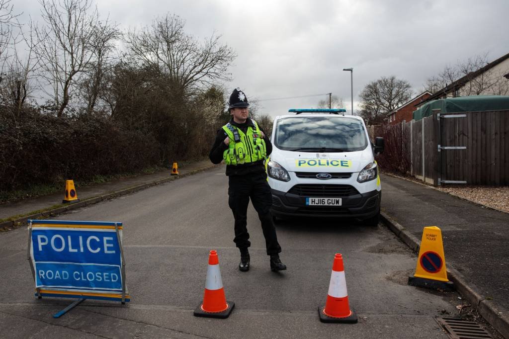 Suspeitos de planejar atos terroristas são detidos na Inglaterra
