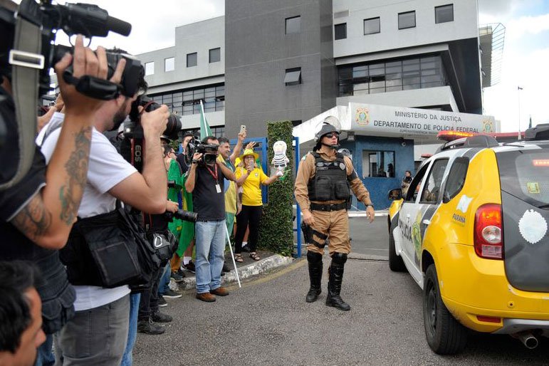 PF e Secretaria de Segurança do PR definem esquema para chegada de Lula