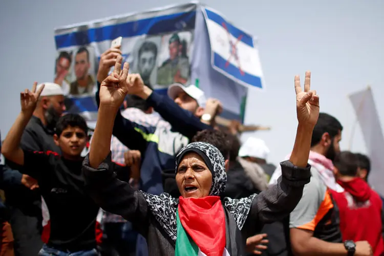 Protestos: esta é a terceira sexta-feira de protestos palestinos na fronteira com Israel (Mohammed Salem/Reuters)
