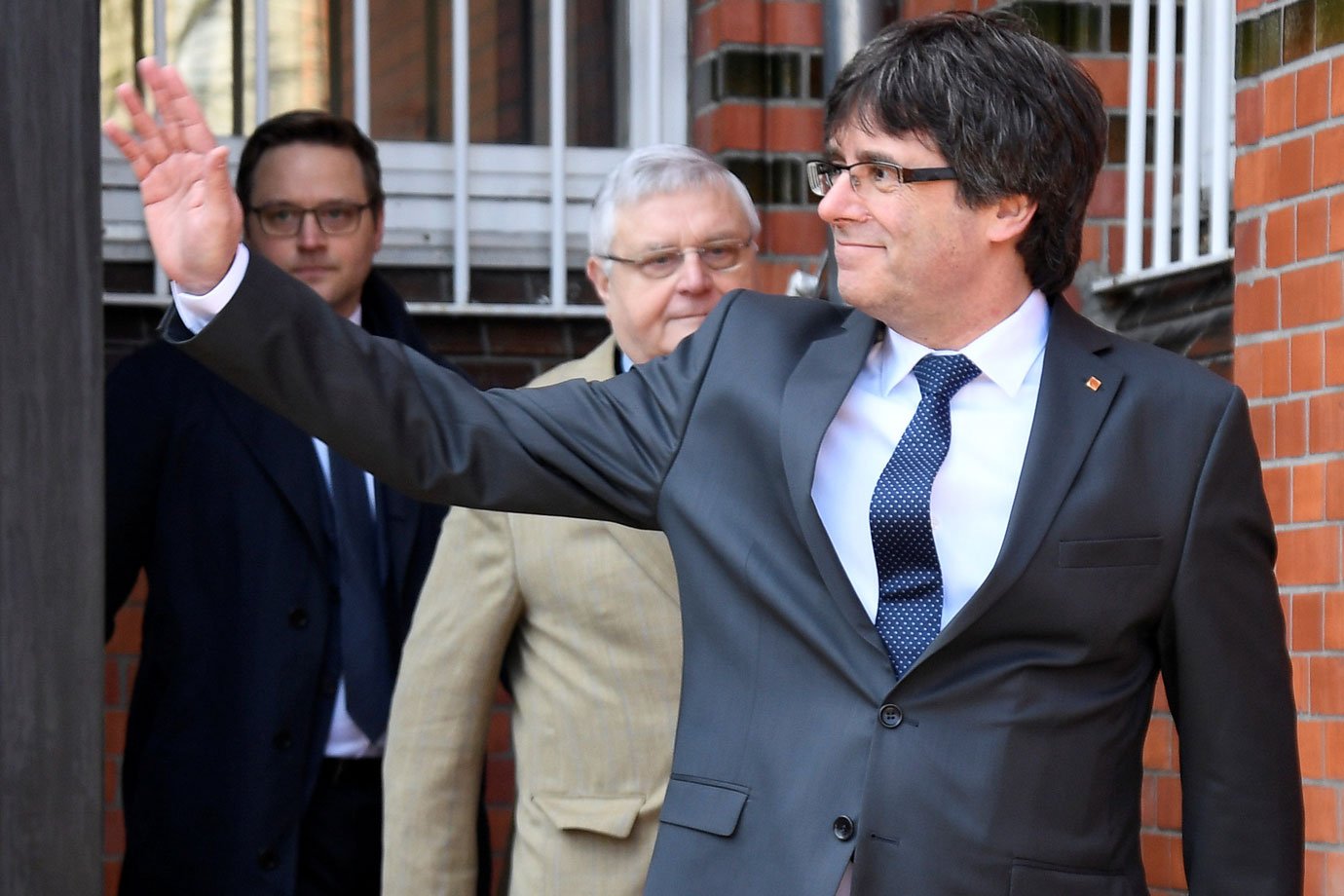 Puigdemont deixa prisão alemã de Neumünster