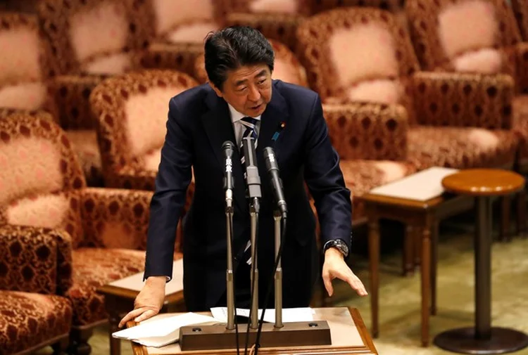 SHINZO ABE, NO PARLAMENTO: risco de ficar para trás fez o presidente marcar nova reunião com Trump e tentar uma conversa com Kim  / Issei Kato/ Reuters