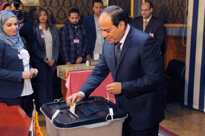 Com 97% dos votos, Egito confirma reeleição de al-Sisi
