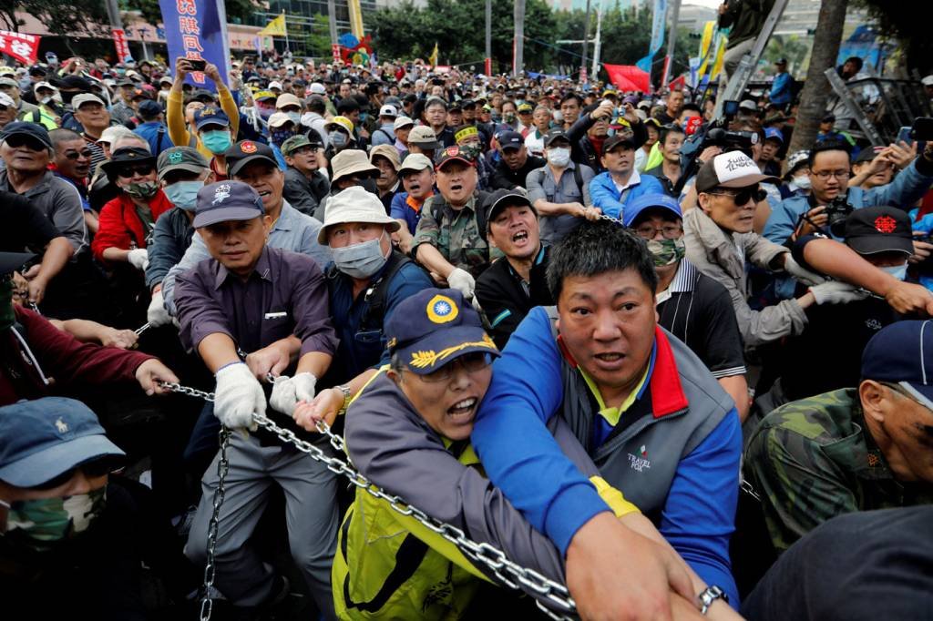 Milhares de independentistas pedem referendo em Taiwan