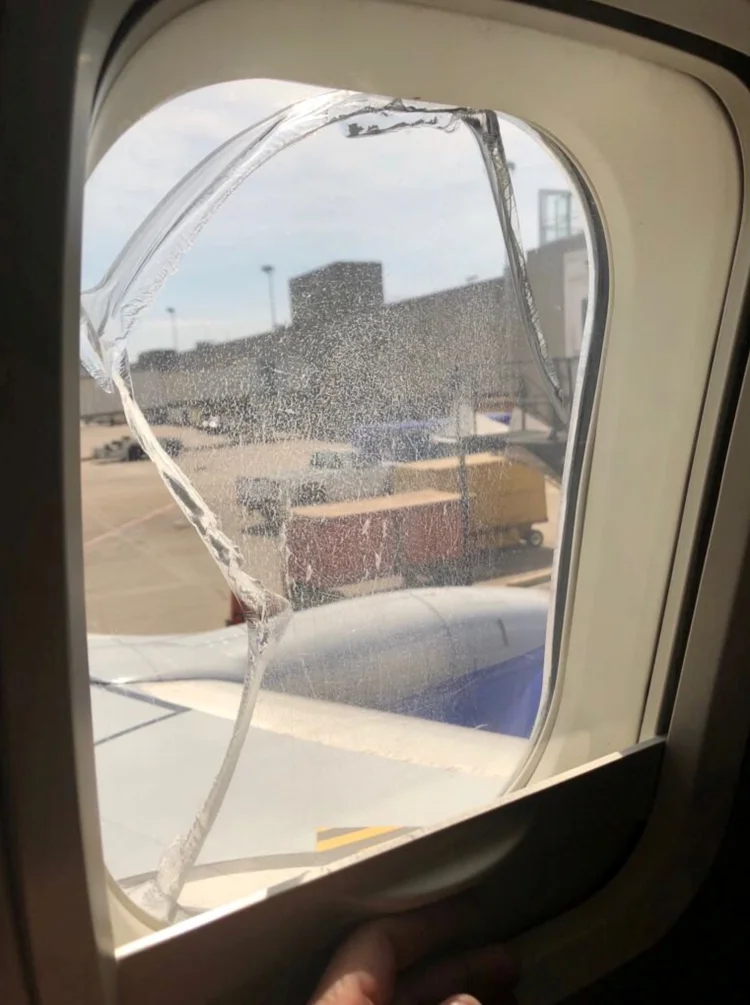 Southwest: o avião foi para o aeroporto de Cleveland-Hopkins para passar por uma revisão de manutenção (REUTERS/Social Media/Reuters)