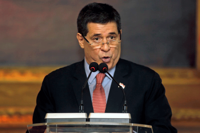 Presidente do Paraguai renuncia para assumir no Senado