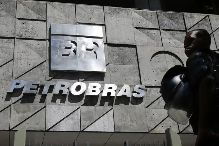 Petrobras informou nesta segunda-feira que a Corte Federal de primeira instância em NY aprovou um acordo para encerrar a ação coletiva contra a estatal (Sergio Moraes/Reuters)
