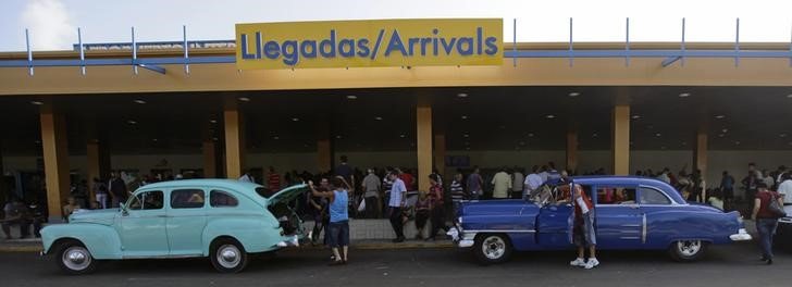 Três pessoas sobrevivem à queda de avião em Cuba