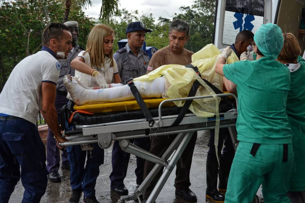 Sobreviventes do acidente aéreo em Cuba seguem em estado "crítico extremo"