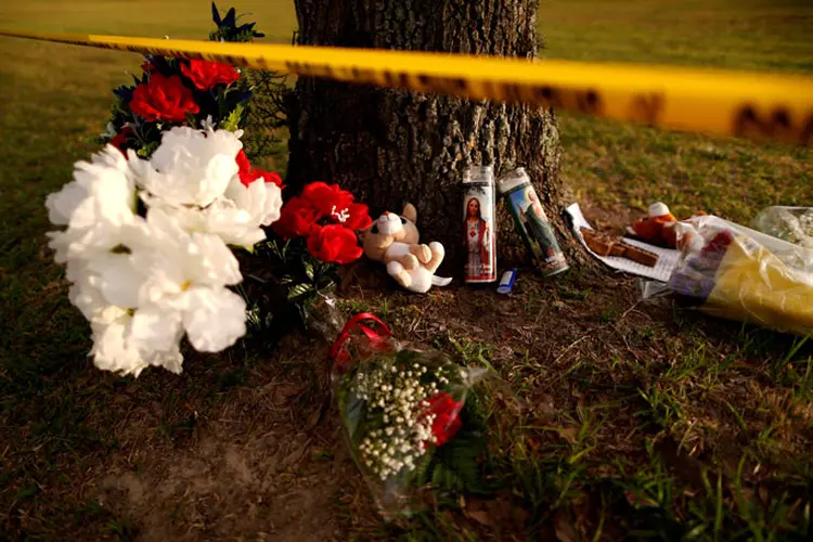 Tiroteio na escola de ensino médio no Texas deixou 10 mortos e 12 feridos (Jonathan Bachman/Reuters)
