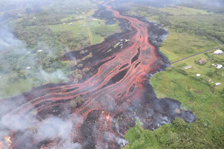 Lava do vulcão Kilauea, no Havaí 19/05/2018 USGS/Divulgação via REUTERS (USGS/Divulgação/Reuters)