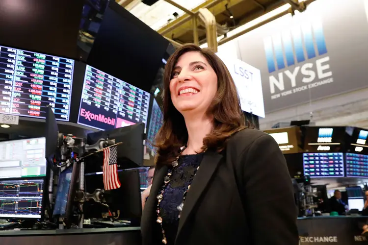 Bolsa de Nova York anunciou nesta terça-feira que o grupo que a administra será dirigido por Stacey Cunningham, a primeira mulher a liderá-lo em mais de 200 anos de história (Brendan Mcdermid/Reuters)
