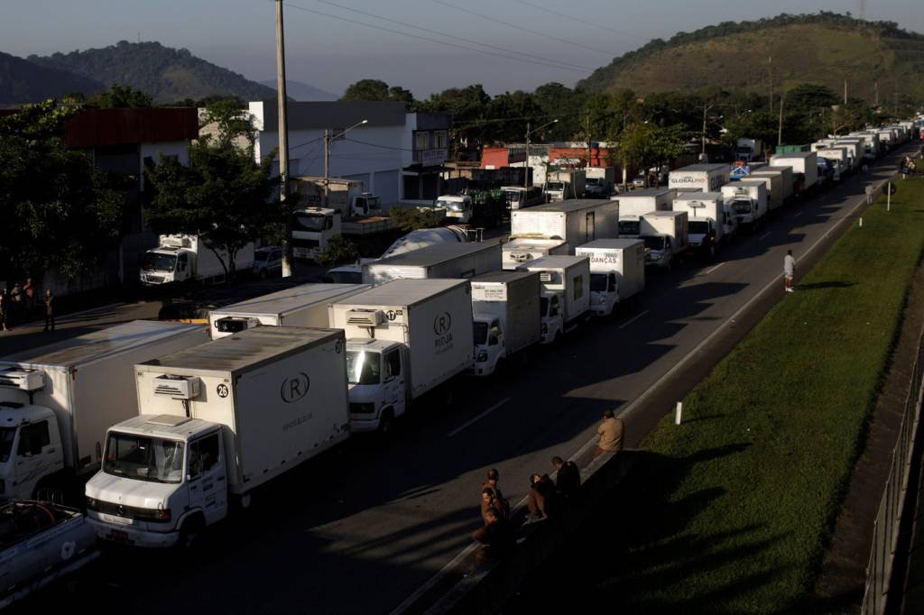 Caminhoneiros chegam ao Planalto com 'pauta mais gorda' de reivindicações