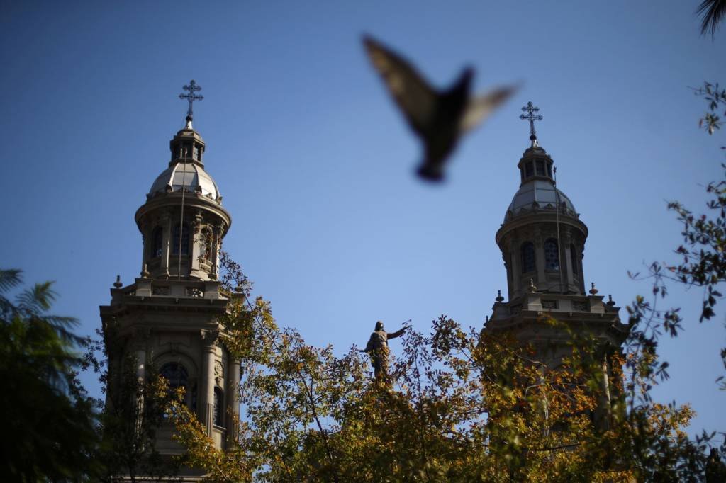 Outro sacerdote chileno é afastado por denúncias de pedofilia
