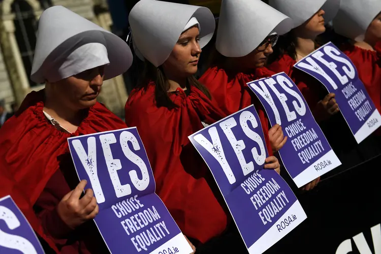 Manifestação em defesa da legalização do aborto na Irlanda (Clodagh Kilcoyne/Reuters)