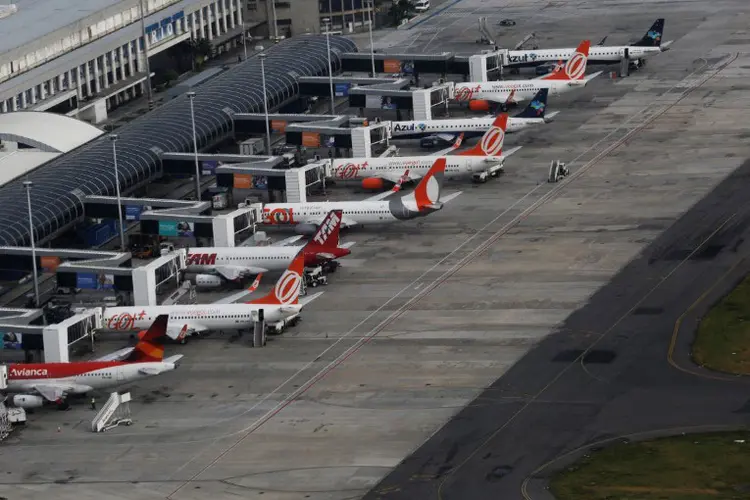Aeroportos: empresas aéreas começaram a adotar planos de contingência para amenizar os impactos da greve dos caminhoneiros (Nacho Doce/Reuters)