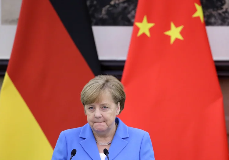 Merkel: a chanceler alemã se reuniu com a esposa de Wang Quanzhang, detido em 2015 por pedir eleições livres na China (Jason Lee/Pool/Reuters)