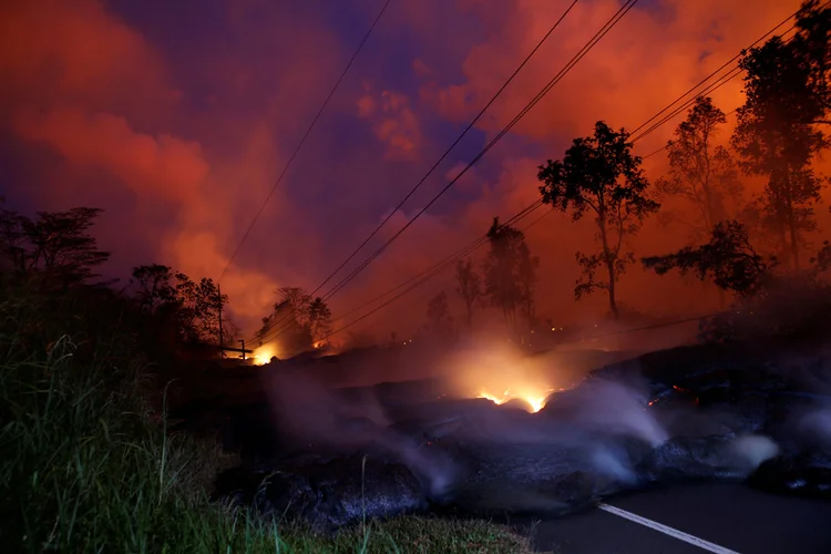 Vulcão Kilauea: nova erupção obrigou nesta terça-feira a evacuação de centenas de moradores (Marco Garcia/Reuters)