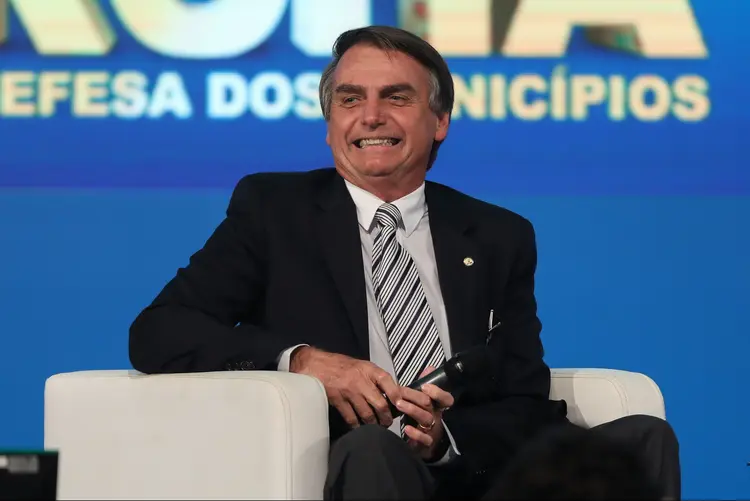 O deputado federal e pré-candidato Jair Bolsonaro durante evento com prefeitos em Brasília (Sergio Lima/Bloomberg)