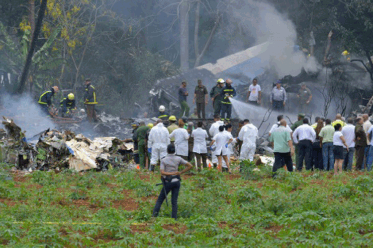 Tragédia: Boeing 737 caiu pouco depois de decolar de Havana, com 113 pessoas a bordo (Adalberto Roque/AFP)