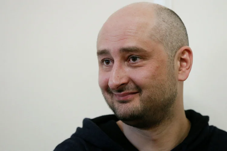 Arkadi Babchenko é um dos repórteres de guerra mais conhecidos na Rússia, além de ser um ferrenho crítico do governo Putin (Valentyn Ogirenko/Reuters)