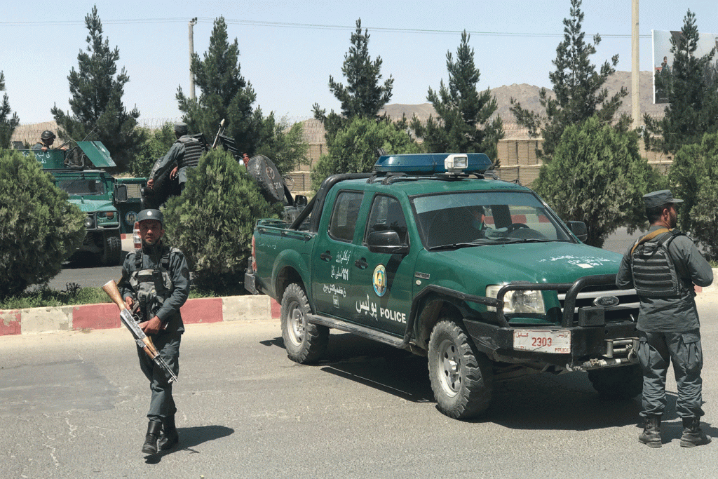 Estado Islâmico ataca o Ministério do Interior do Afeganistão