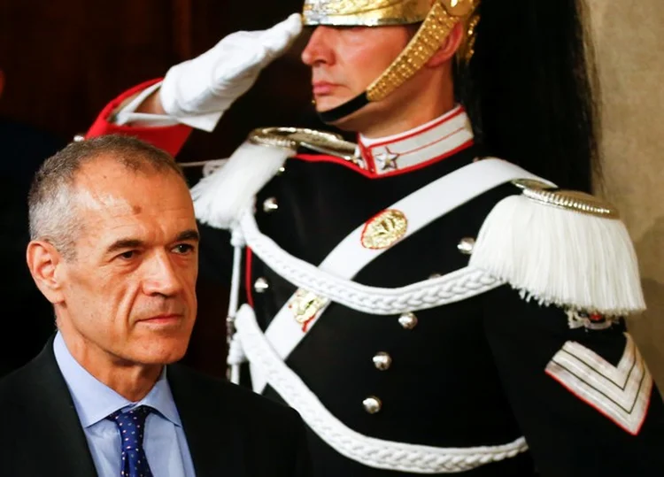 Ex-diretor do Fundo Monetário Internacional (FMI) Carlo Cottarelli no Palácio do Quirinal em Roma, Itália  (Tony Gentili/Reuters)